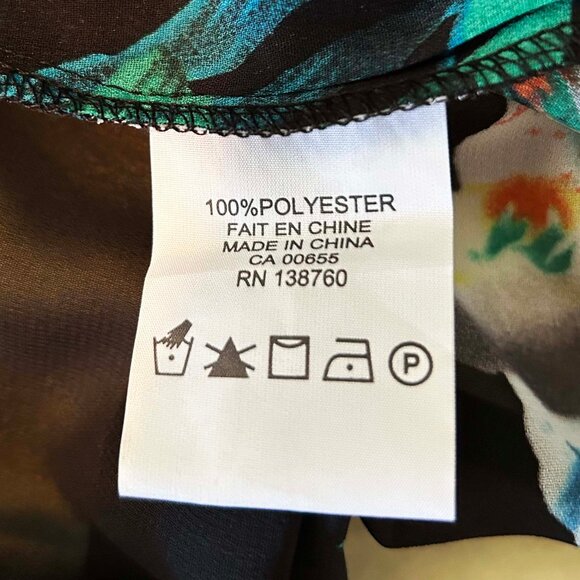 NEW PHOTOS! ASYMMETRIC SLEEVELESS BLOUSE, FLOWER MULTICOLOUR, SIZE 24, SHIRT - Picture 9 of 14